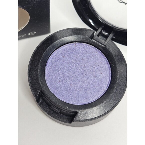 MAC Powder Single Eye Shadow ~ Nocturnelle ~ NEW IN BOX 0.05oz/1.5g - Picture 2 of 7